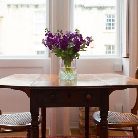 1 Bed Georgian Apartment In Bath City Centre Exterior foto